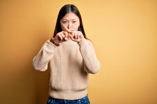 説明:中国年轻亚洲の女性の手势。