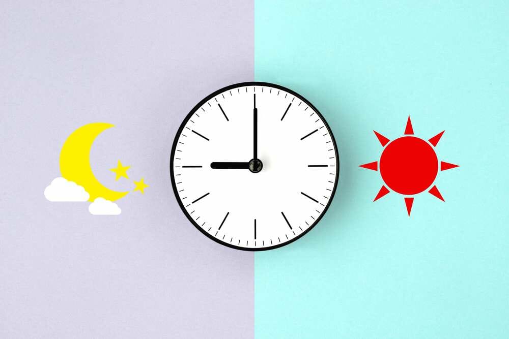 夜空と月のイラストに「晚安」の文字