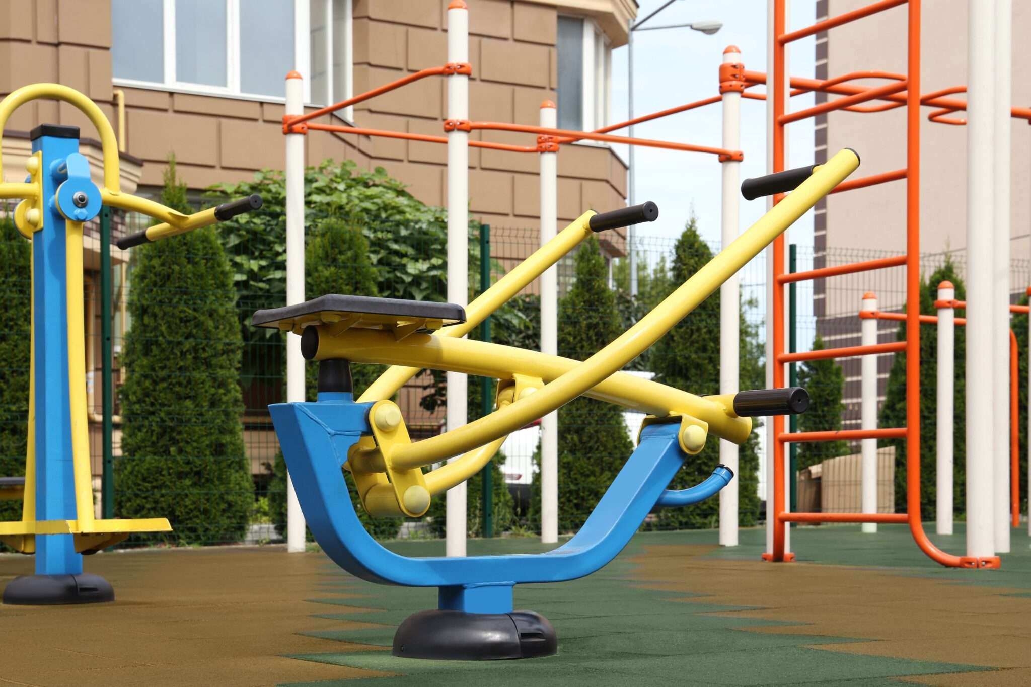 １つは公開されている健身器材の塊である。