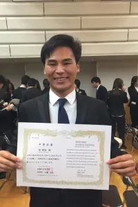 テイ イキョウ先生