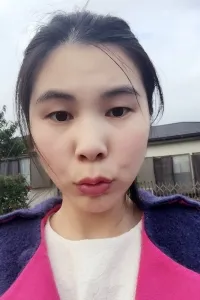 吴 银雪 先生
