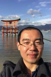 高 鹏 先生