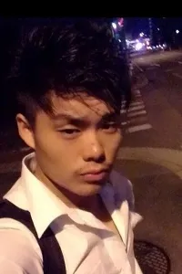 コガ シュンジ先生