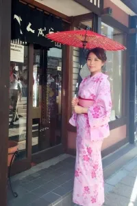 劉 娟 先生