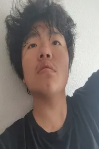 栾 纪龙 先生