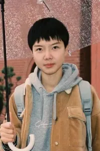 张 俊瑶 先生