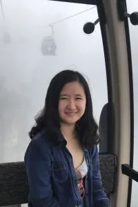 殷 倩茹 先生