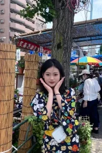 贾 雨璇 先生
