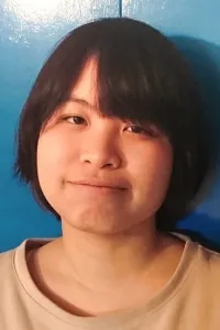 クワバラ アカネ先生