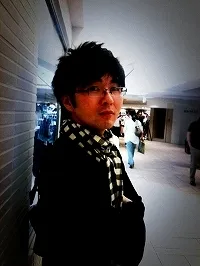 许 韧 先生