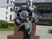 李 航 先生